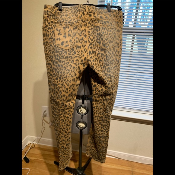 Leopard Jeans Sz. 13 - Picture 2 of 4